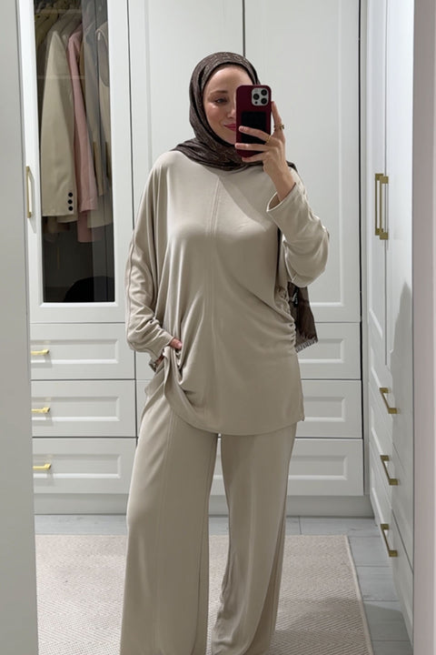 Seda Arslan'nın Tercihi Yarasa Takım-Krem