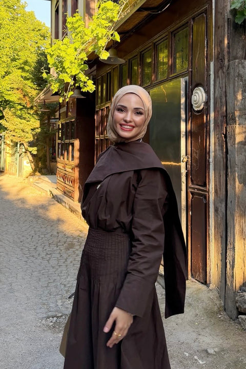 Kübra Koç'un Tercihi Poplin Şal Detaylı Bluz-Kahverengi - VESNA