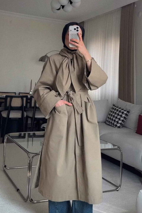 Enise Göçer'in Tercihi Şal Detaylı Premium Trençkot-Camel