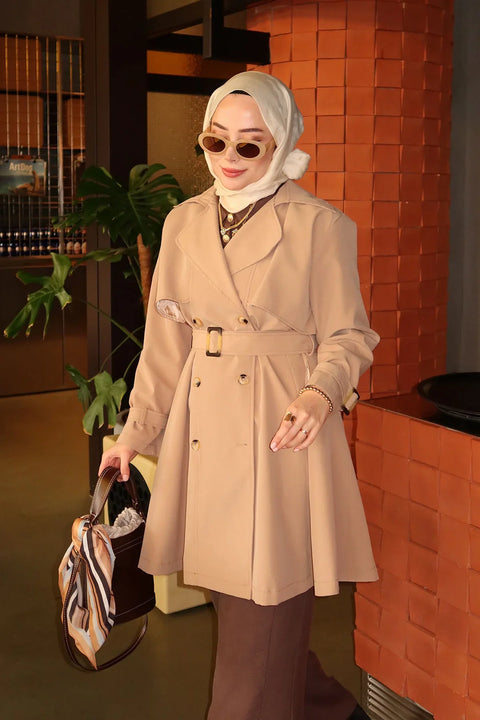 Duygu Bakır'ın Tercihi Volanlı Midi Trençkot