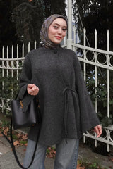 Hilal Küpeli'nin Tercihi - Bağcık Detaylı Triko Hırka