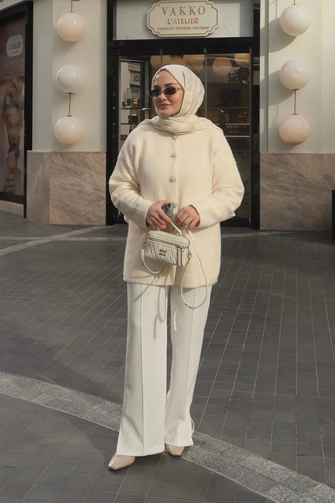 Aleyna Ataların Tercihi İnci Detaylı Sakallı Hırka