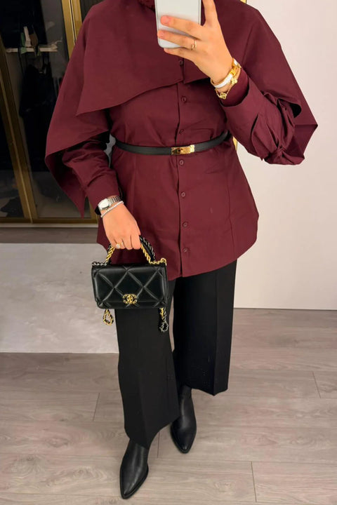 Betül Duman'ın Tercihi Pelerinli Gömlek-Zincir Kemerli Pantolon