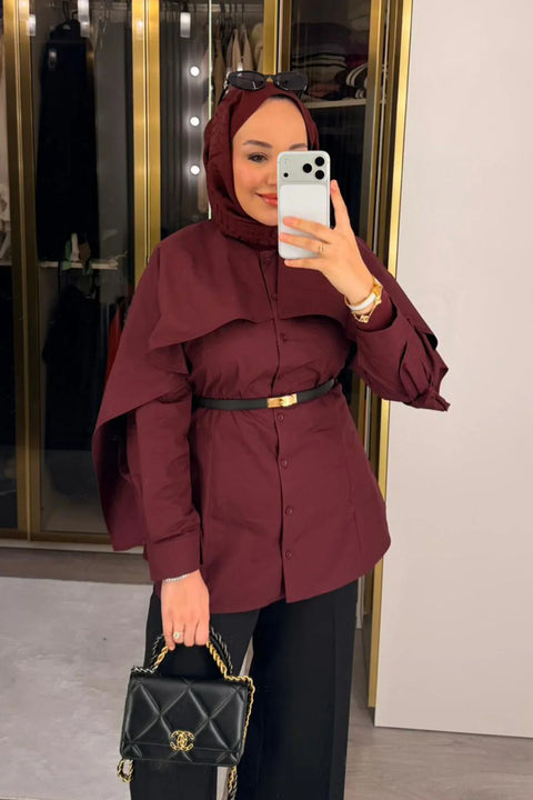 Betül Duman'ın Tercihi Pelerinli Gömlek-Zincir Kemerli Pantolon