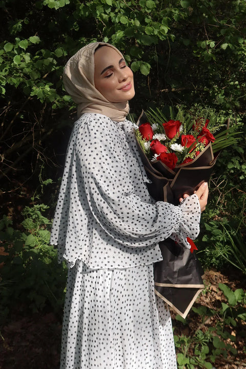 Merve Korkut'un Tercihi Şifon Puantiyeli Bluz - VESNA