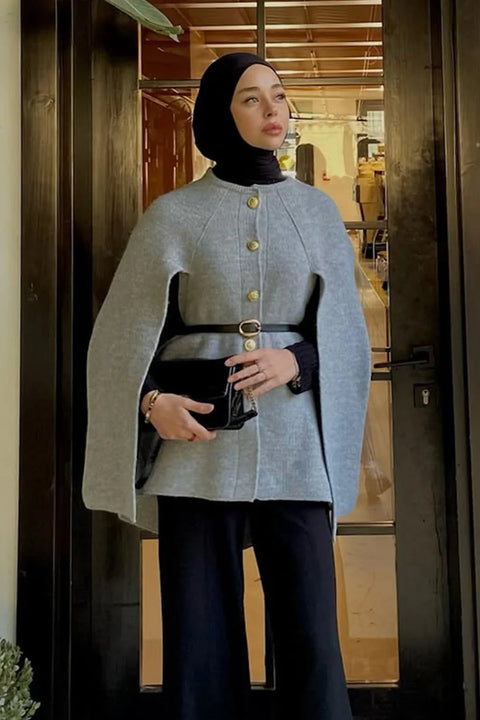 Beyza'nın Tercihi Düğmeli Panço Hırka