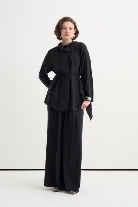 Yakası Fularlı Takım - VESNA