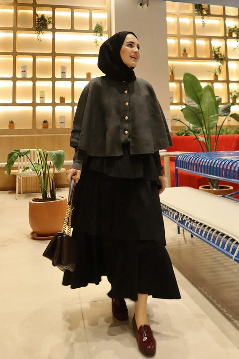 Merve Nur Akyüz'ün Tercihi Kat Kat Dokulu Etek